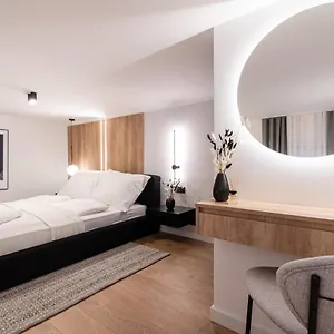 E56 - Grand Boulevard Heritage - Location By Bqa Apartment Budapest